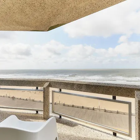 Lecomte - Beachside Escape 128 Oostende